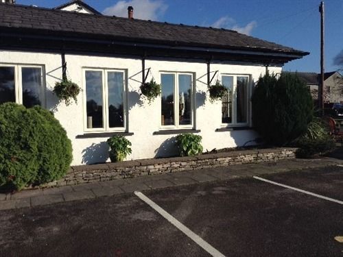 Gilpin Bridge Inn Levens Eksteriør billede